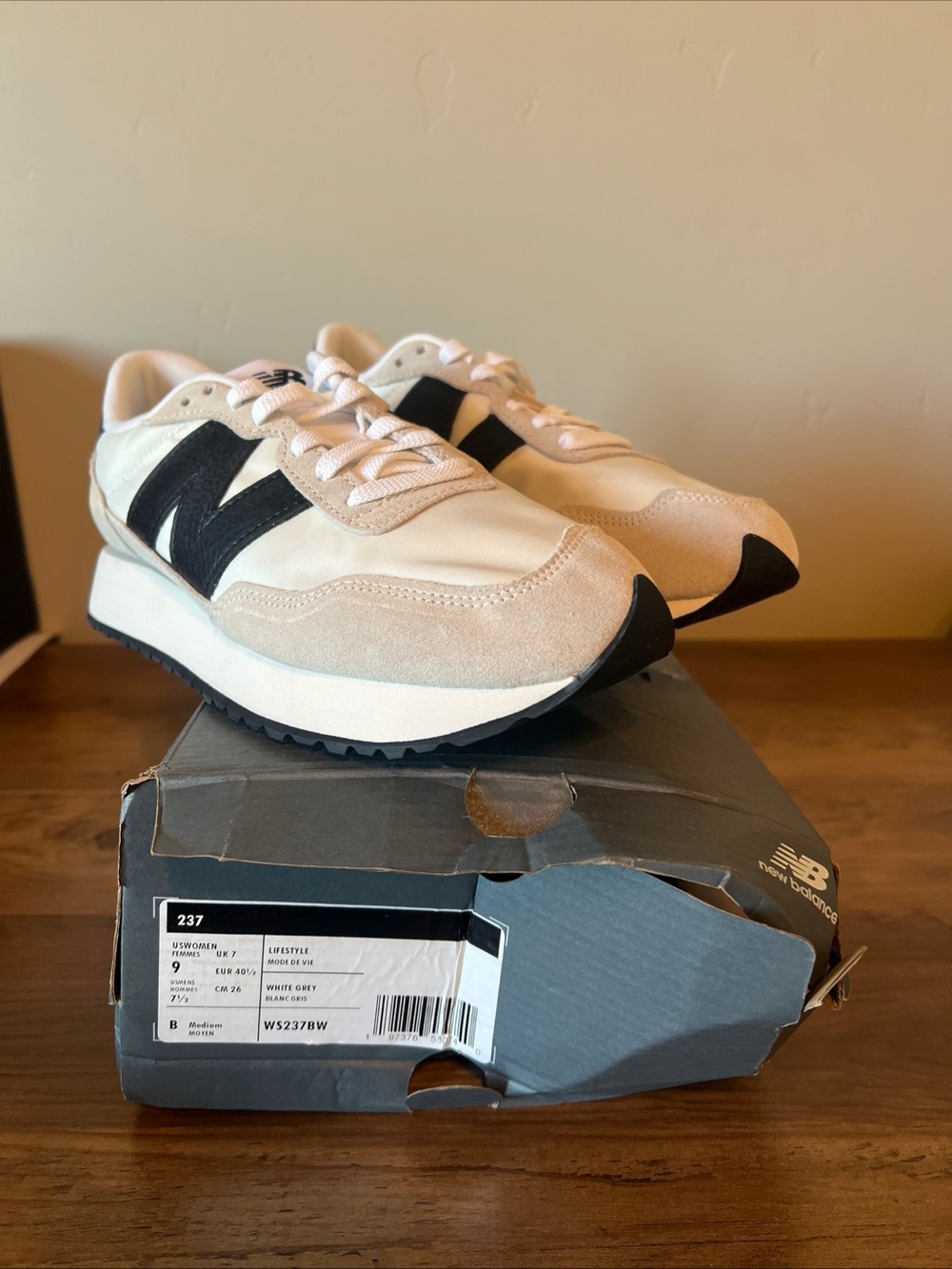 New Balance 237 Lifestyle Retro Sneakers in White Grey Womens 9 Mens 7.5